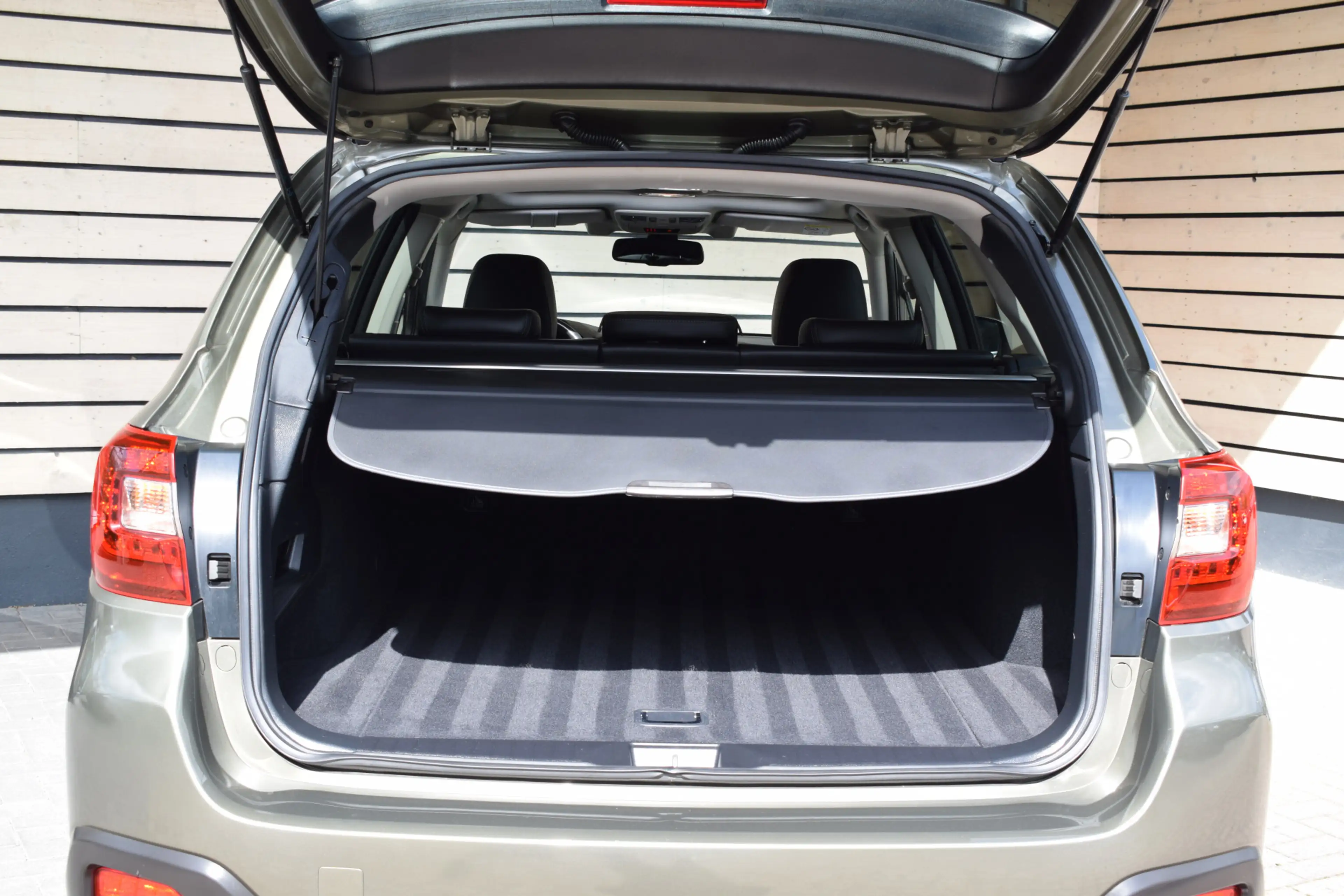Subaru OUTBACK 2.5i Premium - Dealer onderhouden — photo 8