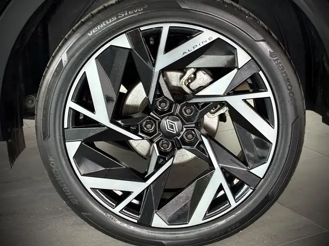 Renault Arkana view 12