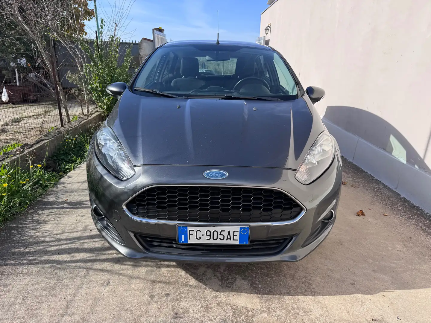 Ford Fiesta Fiesta VI 2013 5p 1.2 Business 82cv Grijs - 1