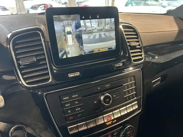 Mercedes-Benz GLS view 20