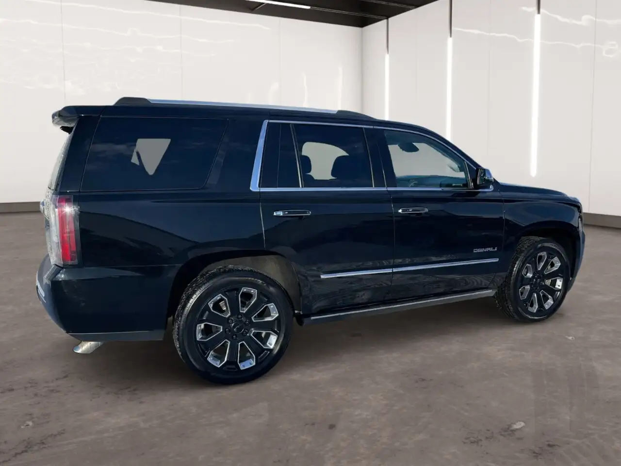 GMC Yukon снимка GMC Yukon