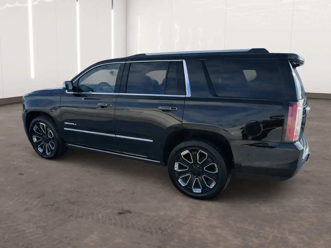 GMC Yukon снимка GMC Yukon