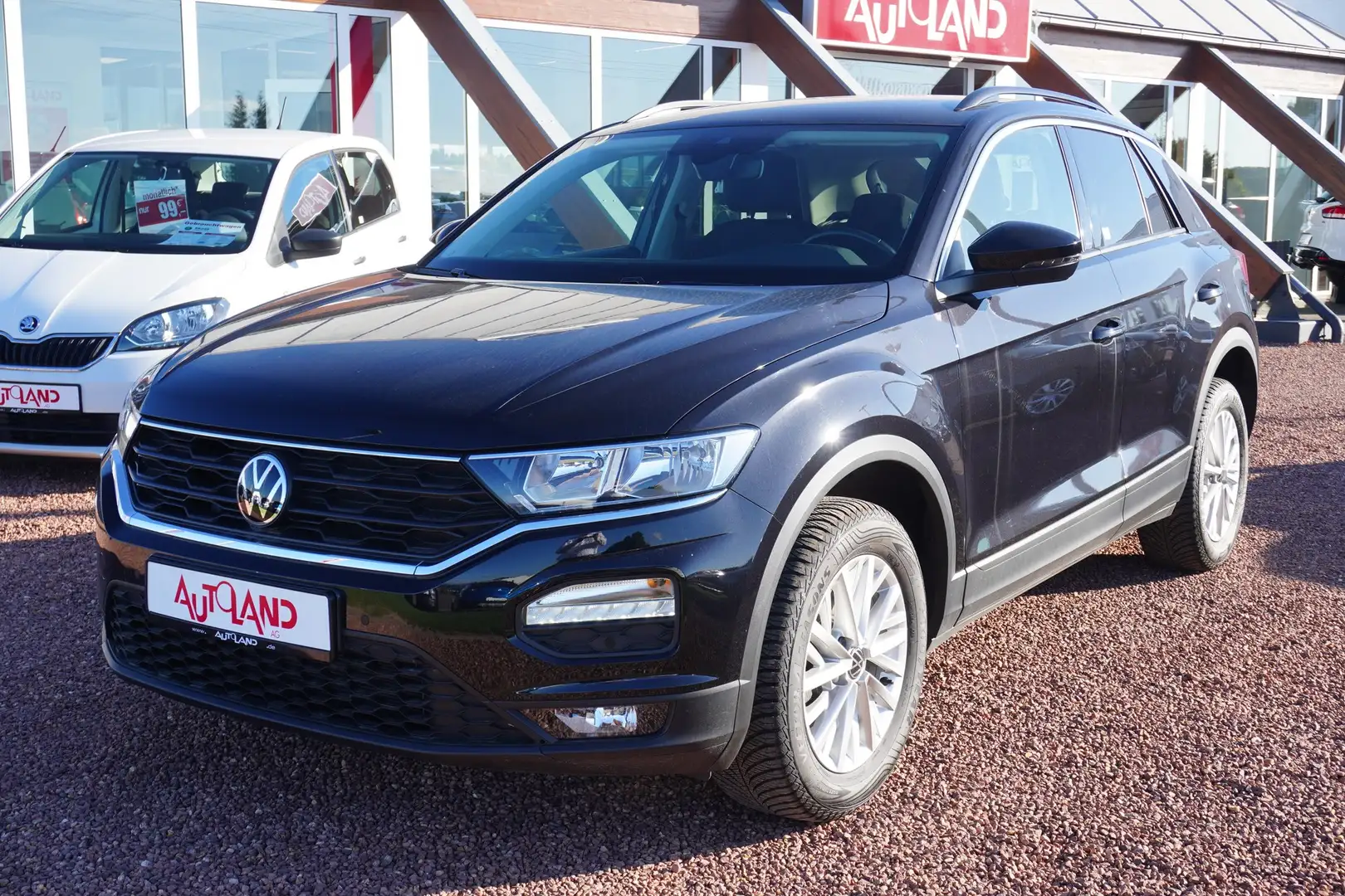 Volkswagen T-Roc 1.0 TSi 110 PS Navi Sitzheizung Tempomat Schwarz - 2