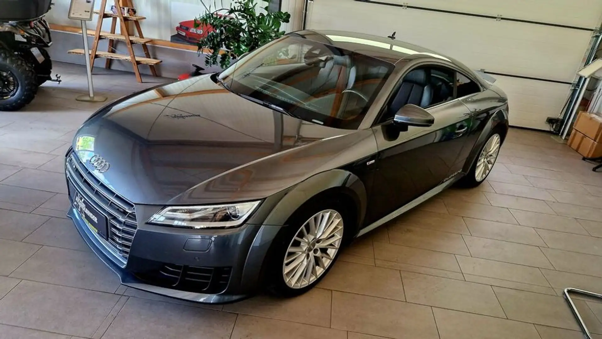 Audi TT 2.0 TFSI Coupe Quattro S-Line Gris - 2