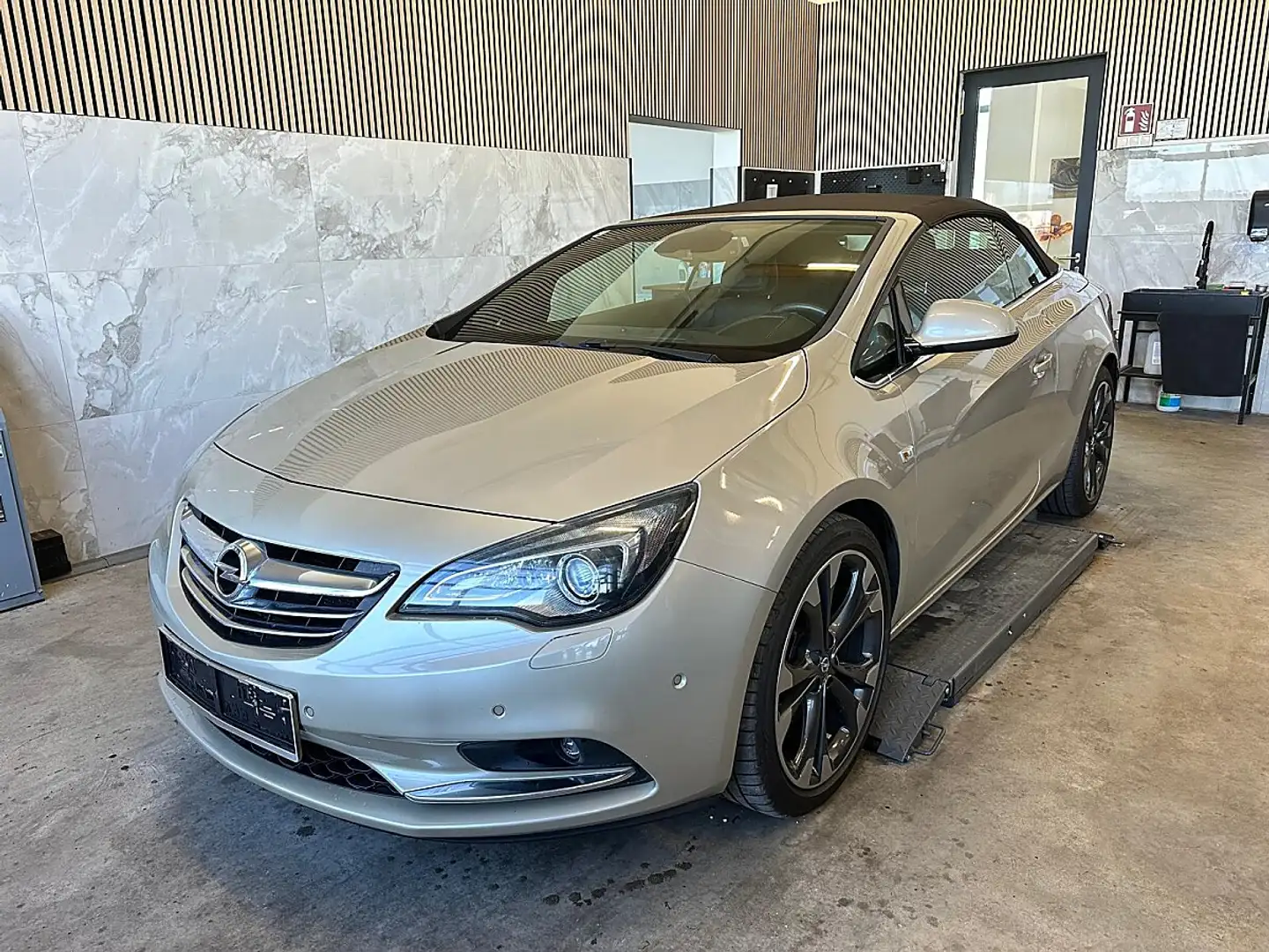 Opel Cascada 2,0 CDTI Cosmo (Bi)Xenon, Leder Sienna, 20Zoll ... Beige - 1