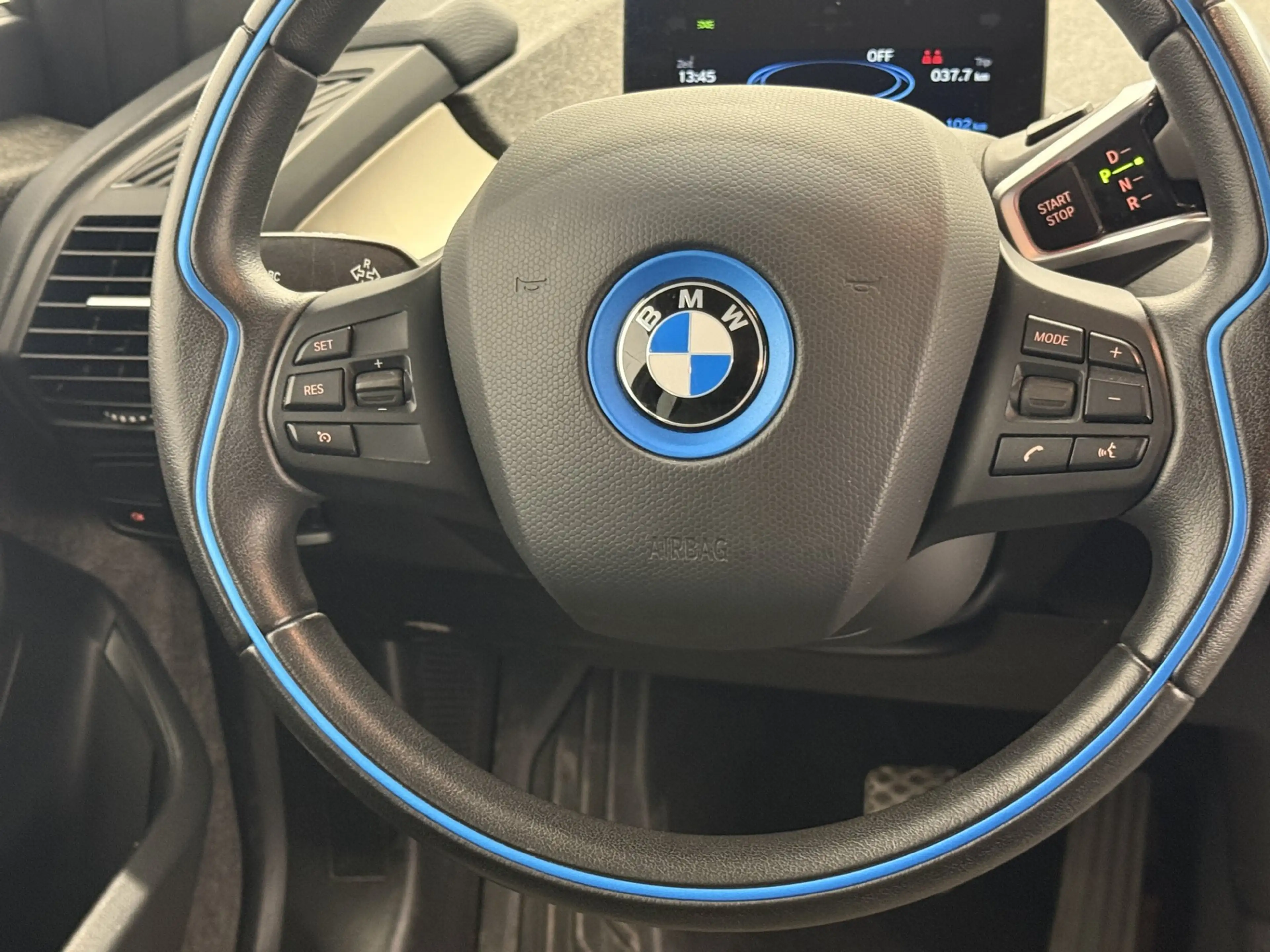 BMW i3 — photo 10