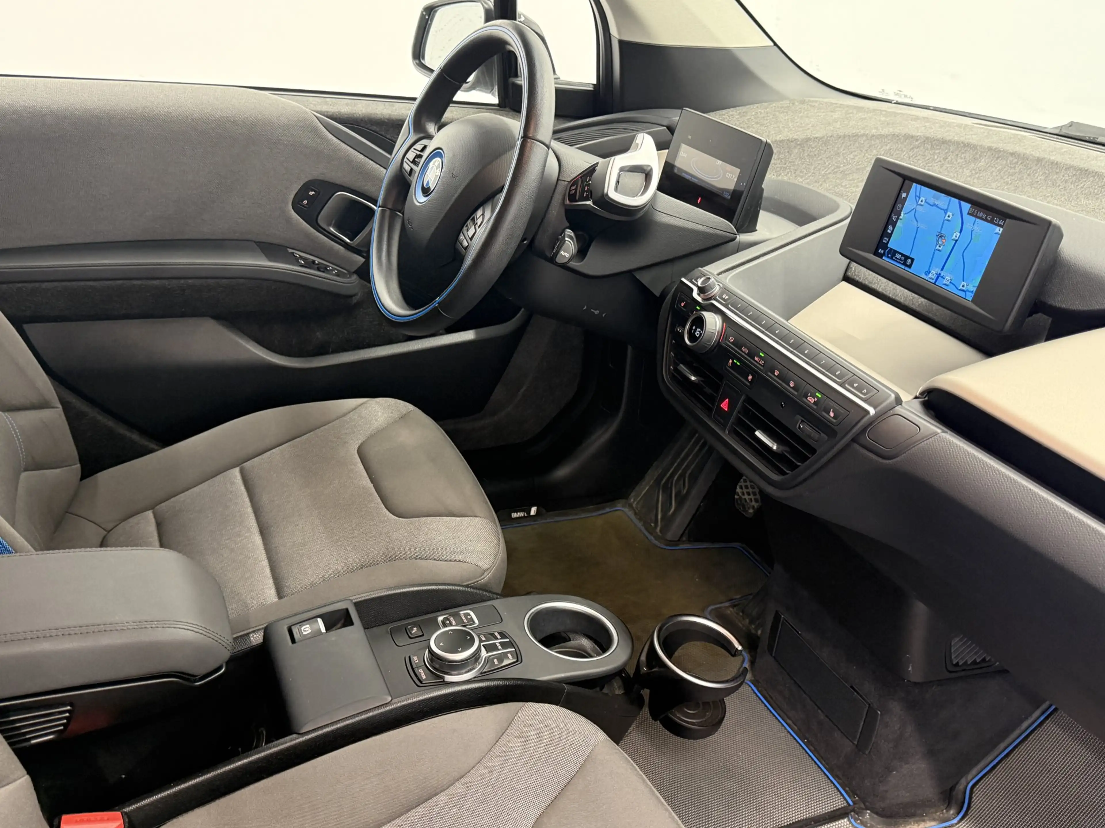 BMW i3 — photo 5