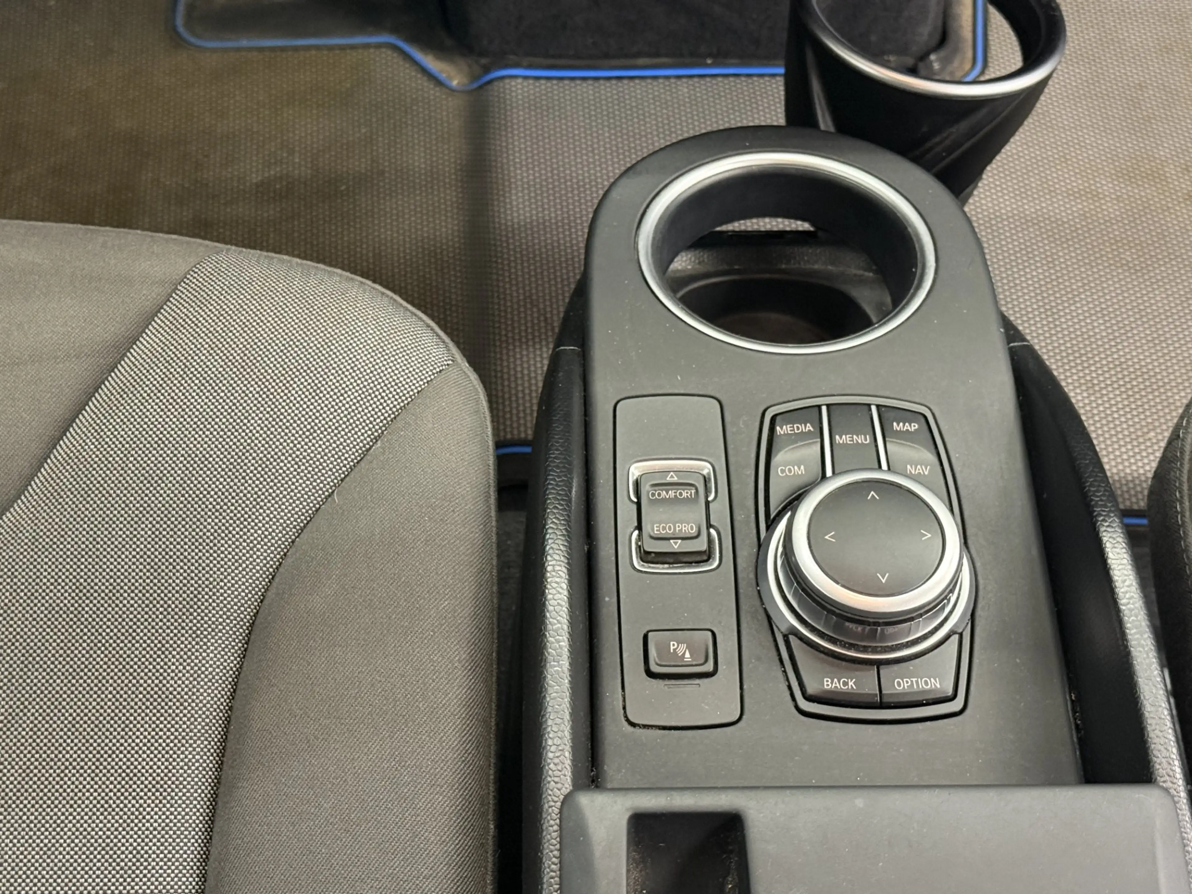 BMW i3 — photo 11