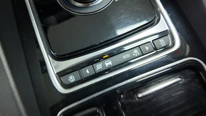 Jaguar F-Pace 2019, foto 36