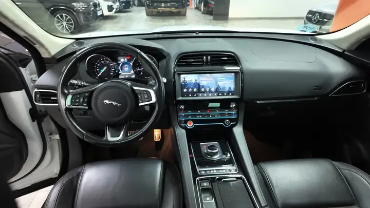 Jaguar F-Pace 2019, foto 43