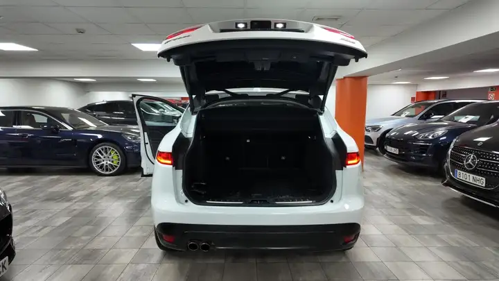 Jaguar F-Pace 2019, foto 44