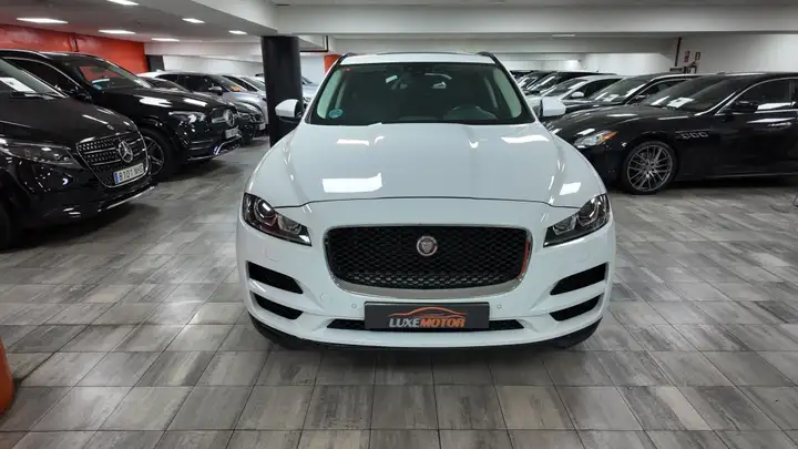 Jaguar F-Pace 2019, foto 2
