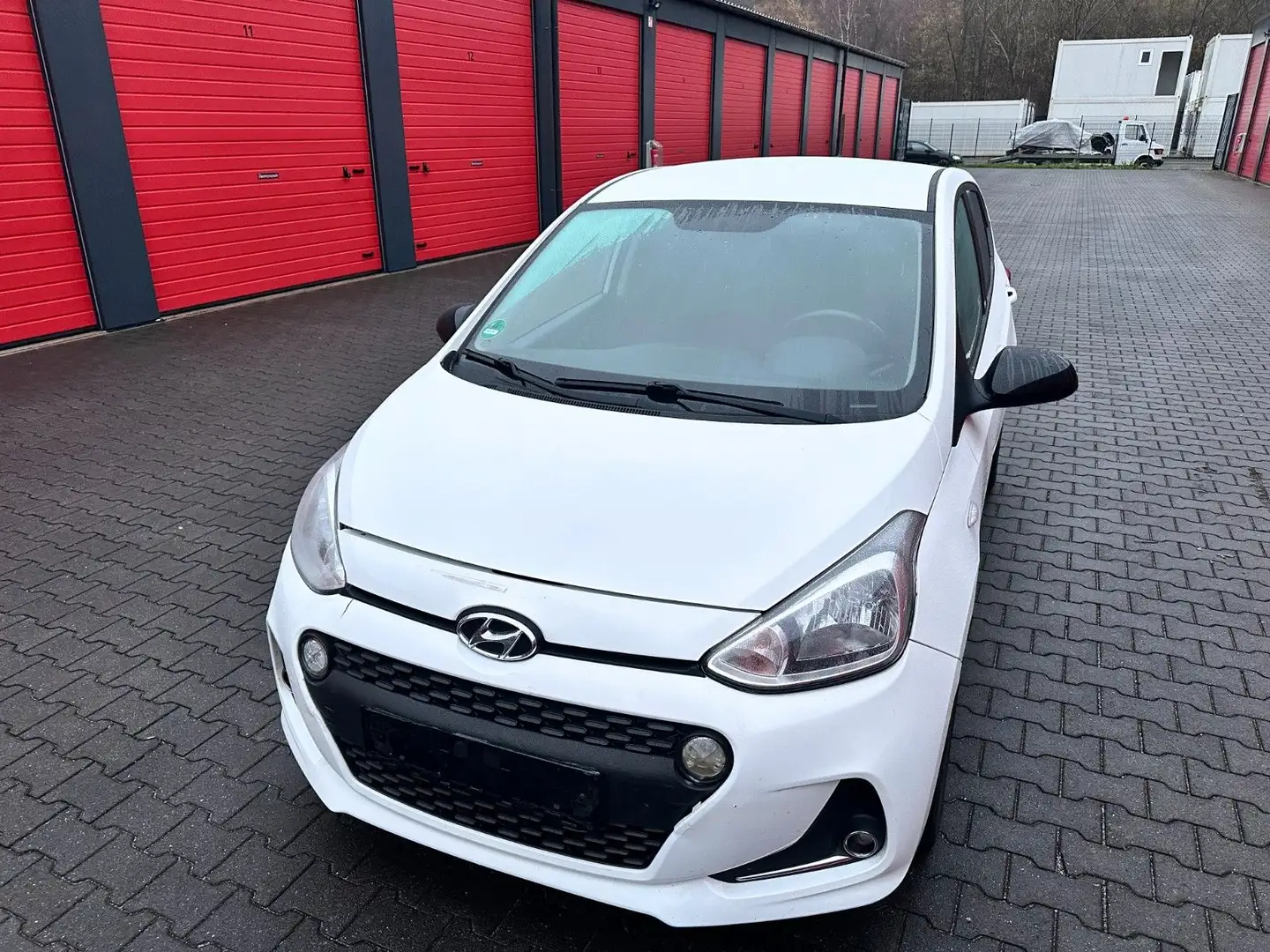 Hyundai i10 YES! Plus Blanc - 1