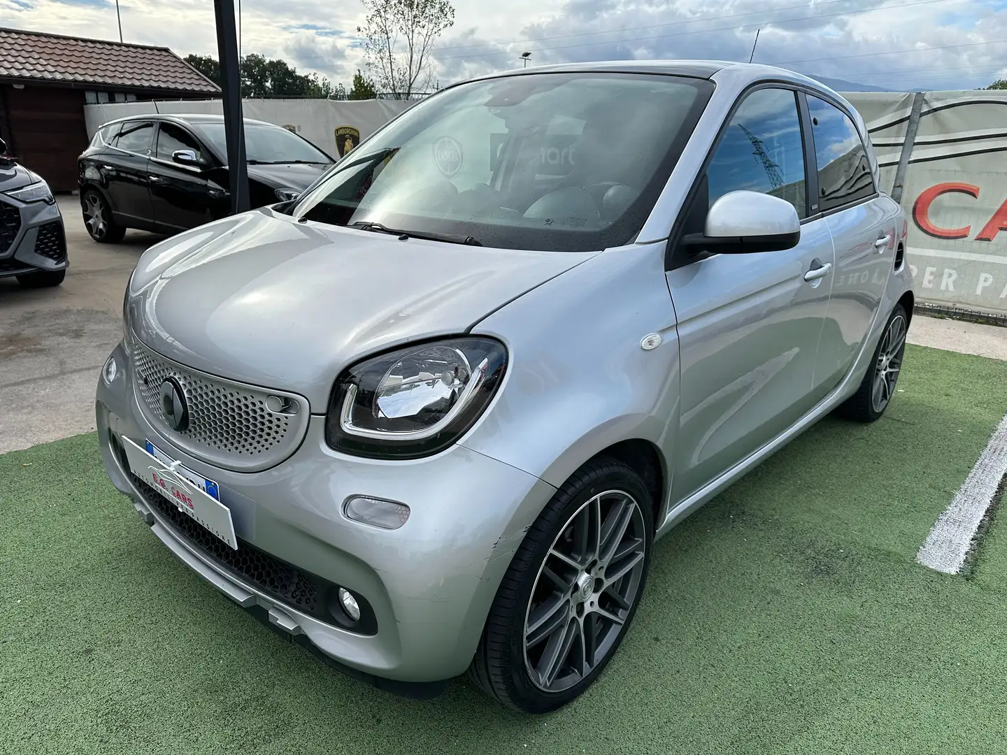 smart forFour BRABUS*109CV*AUT*NAVI*LED*TETTO*JBL*PELLE* Silber - 1