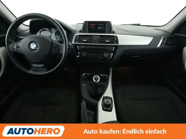 BMW 1 Series view 12