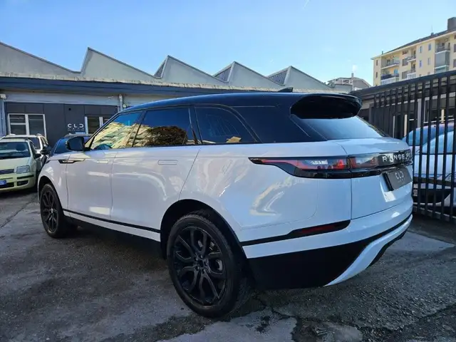 Land Rover Range Rover Velar view 5