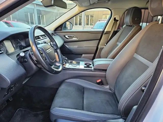 Land Rover Range Rover Velar view 9