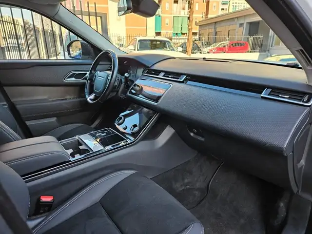 Land Rover Range Rover Velar view 12