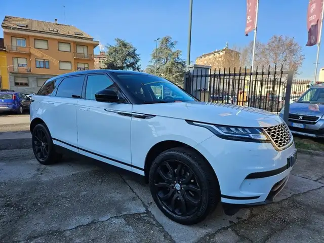 Land Rover Range Rover Velar view 4