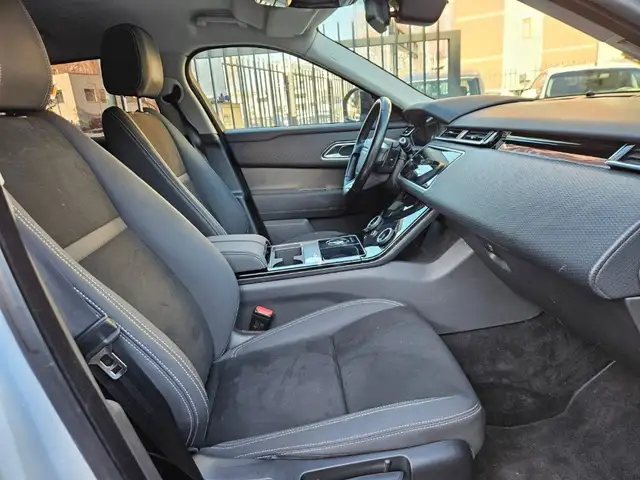 Land Rover Range Rover Velar view 13