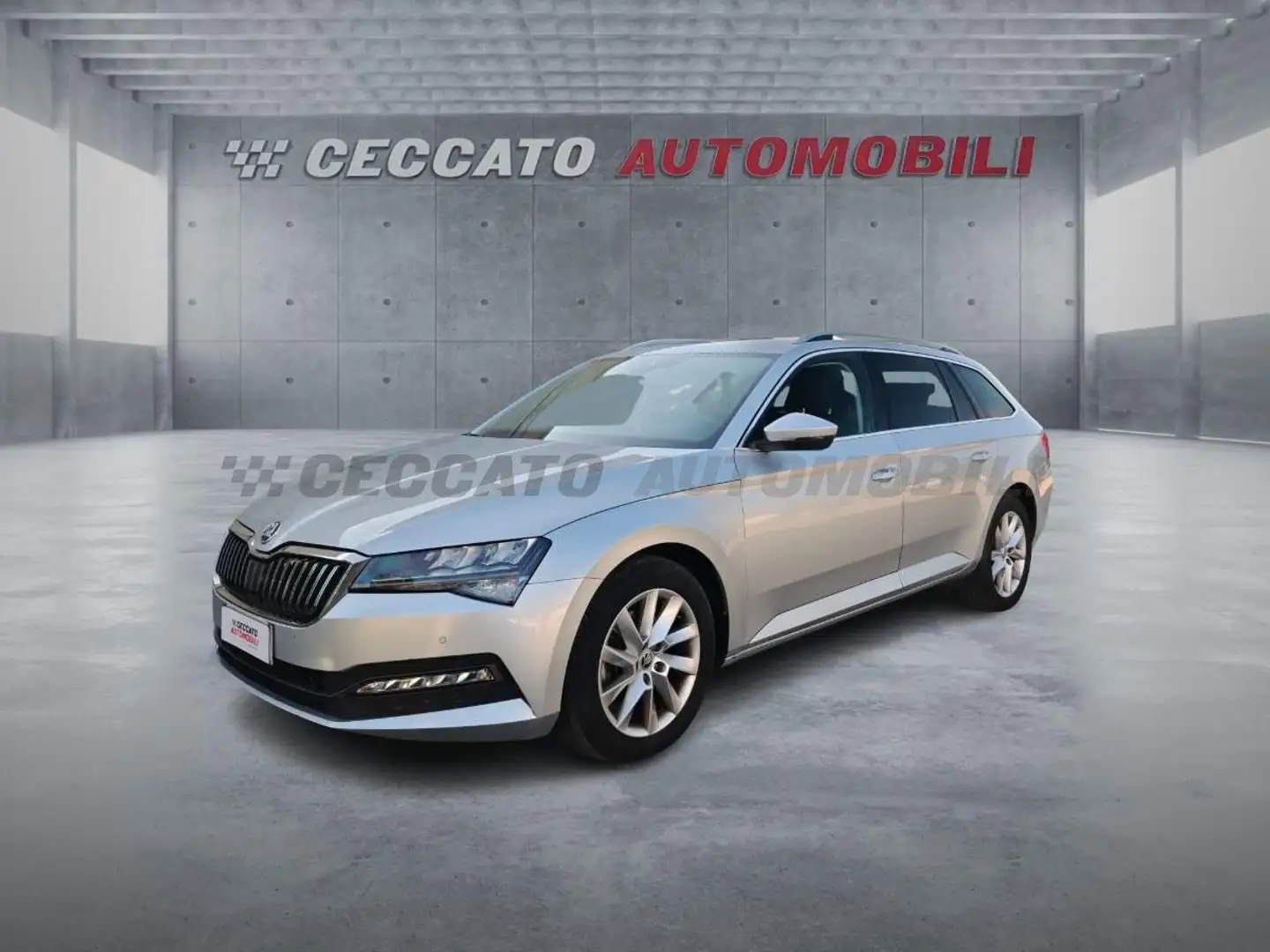 Skoda Superb Superb Wagon 2.0 tdi evo Executive 150cv dsg Grijs - 1
