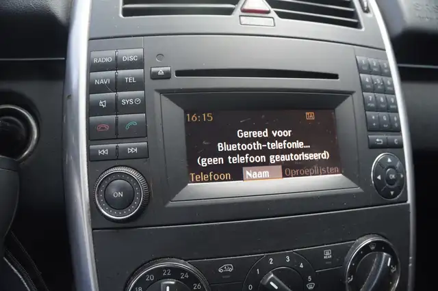 Mercedes-Benz B-Class view 21