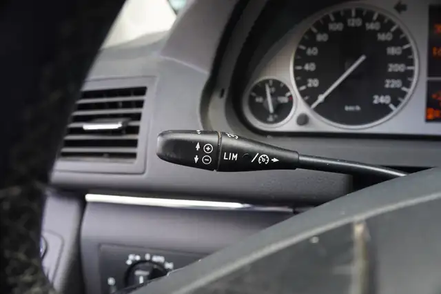 Mercedes-Benz B-Class view 16