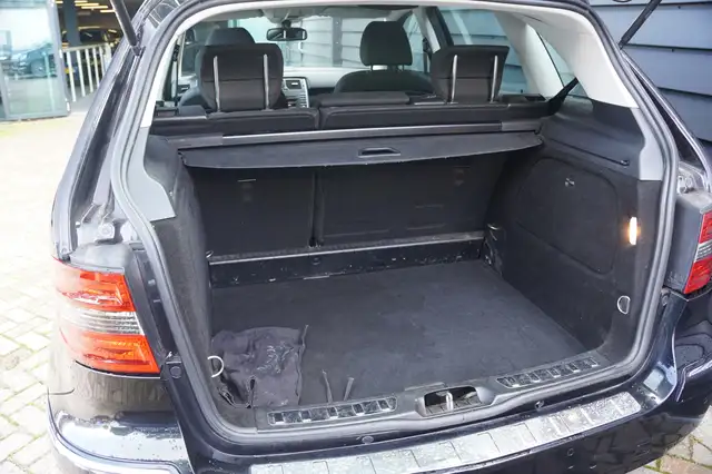 Mercedes-Benz B-Class view 22