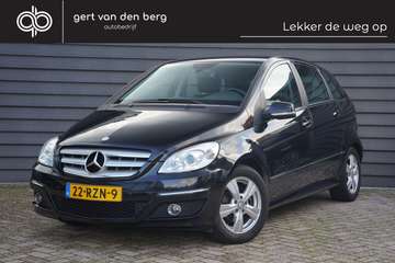 - AUTOMAAT - AIRCO - TREKHAAK - CRUISE -