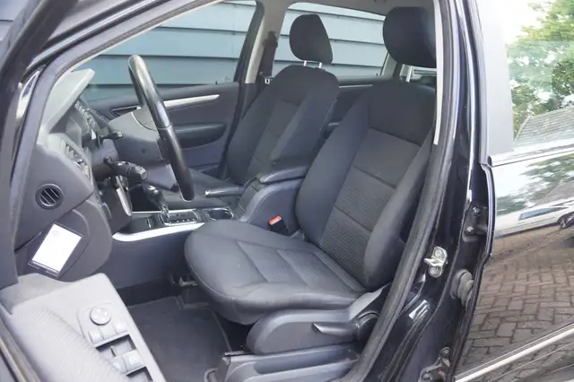 Mercedes-Benz B-Class view 7