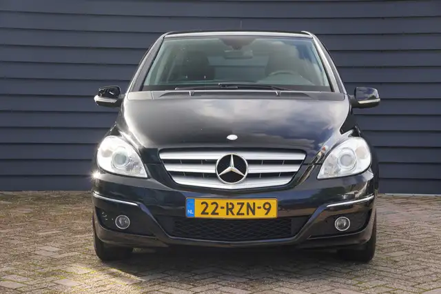 Mercedes-Benz B-Class view 10