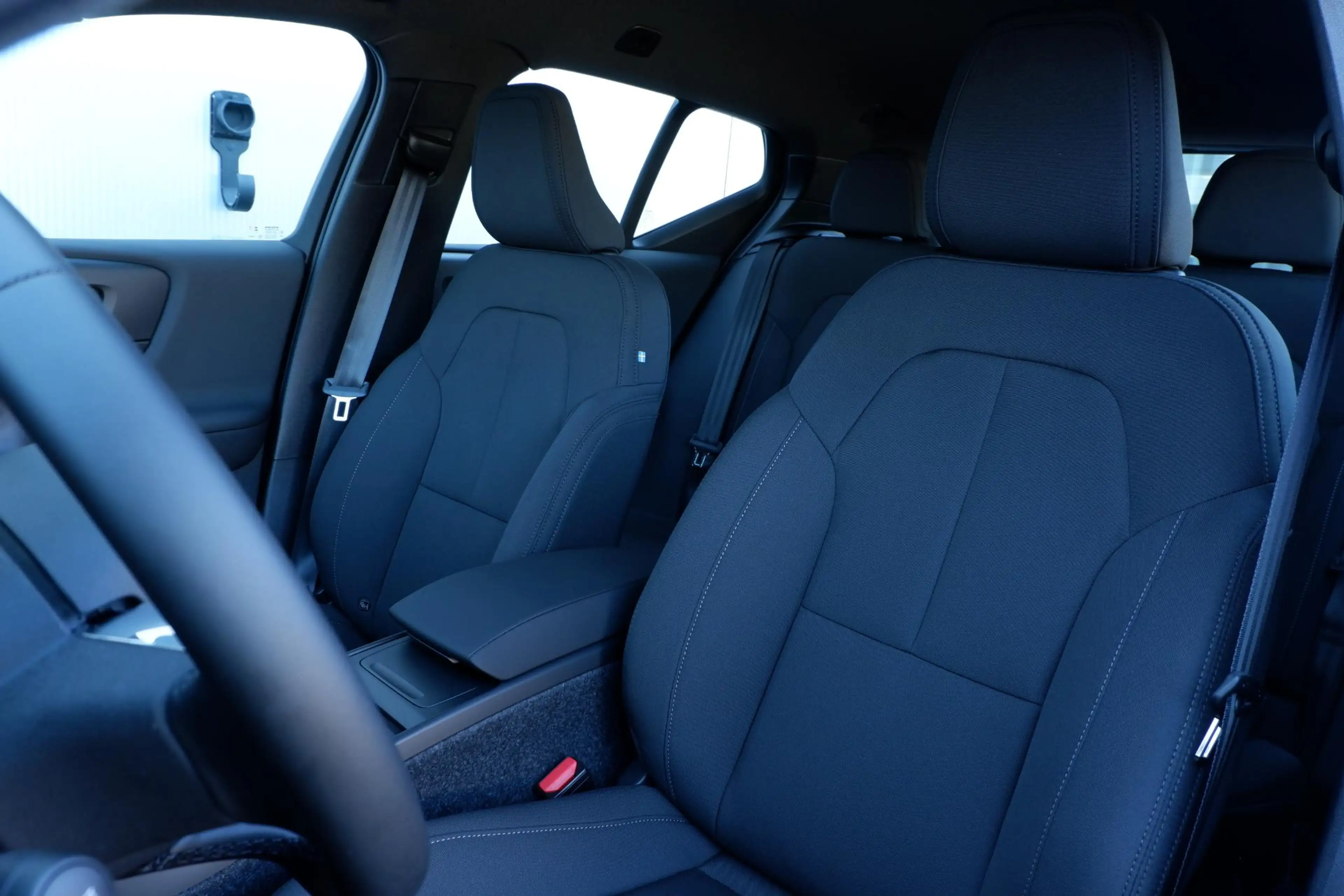 Volvo EX40 Single Motor Extended Range Plus Europa 82 kWh | H — photo 11