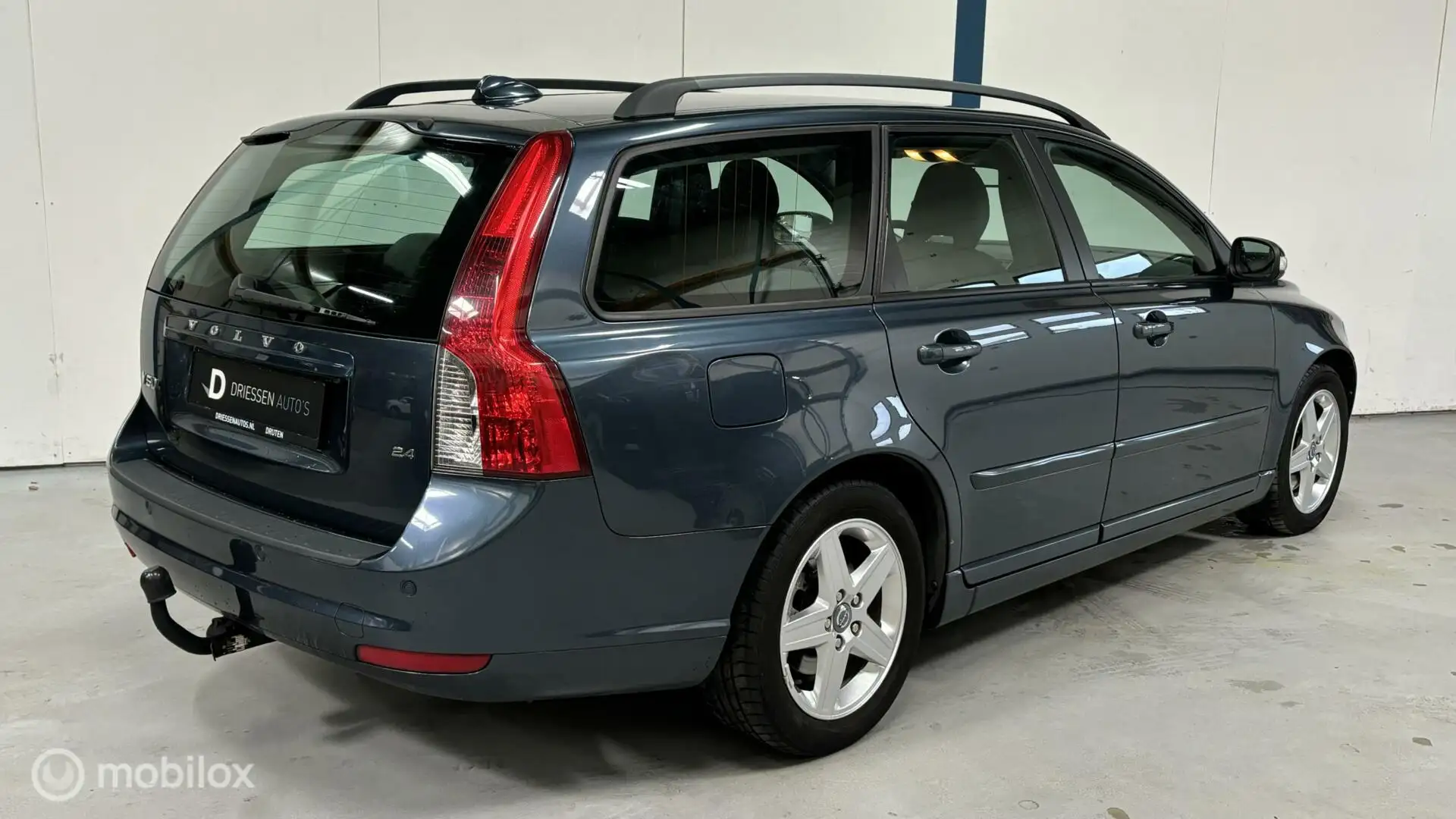 Volvo V50 2.4 Momentum AUTOMAAT / YOUNGTIMER / 62.000KM Blauw - 2