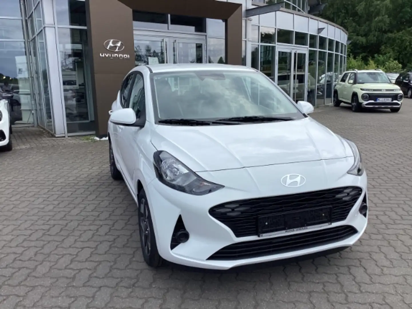 Hyundai i10 Trend (MY25) 1.0 Benzin (63 PS) 5-MT 2WD EU6e Bianco - 2