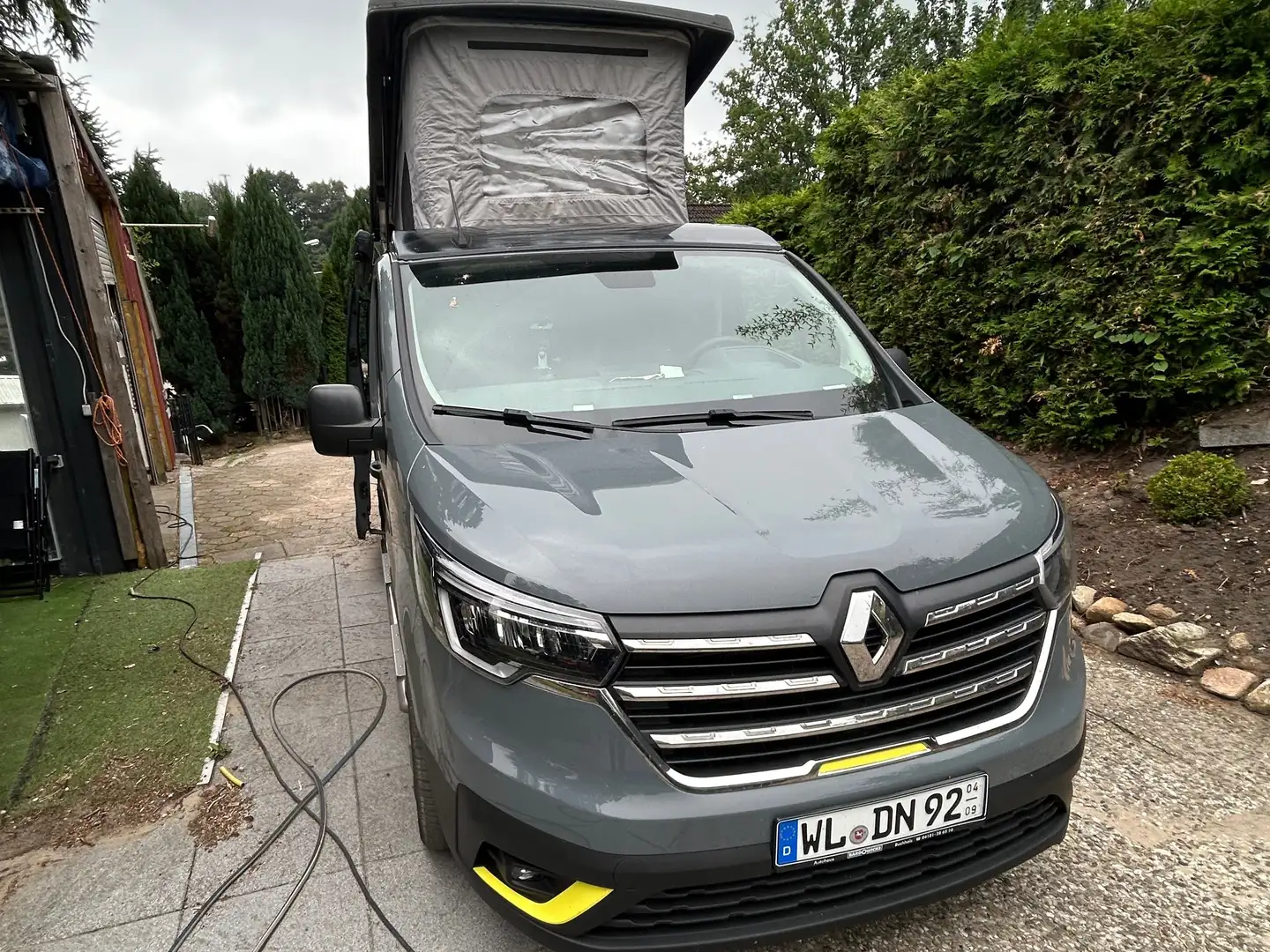 Renault Trafic Vancity Grau - 2