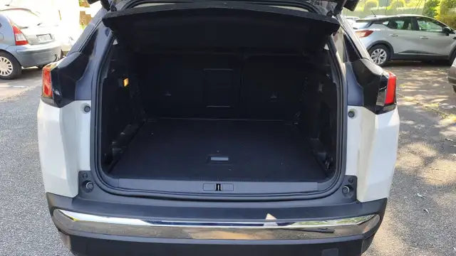 Peugeot 3008 view 14