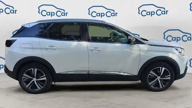 Peugeot 3008 view 4