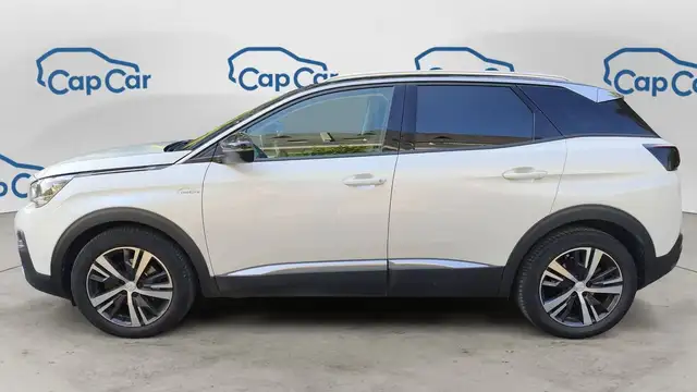 Peugeot 3008 view 2