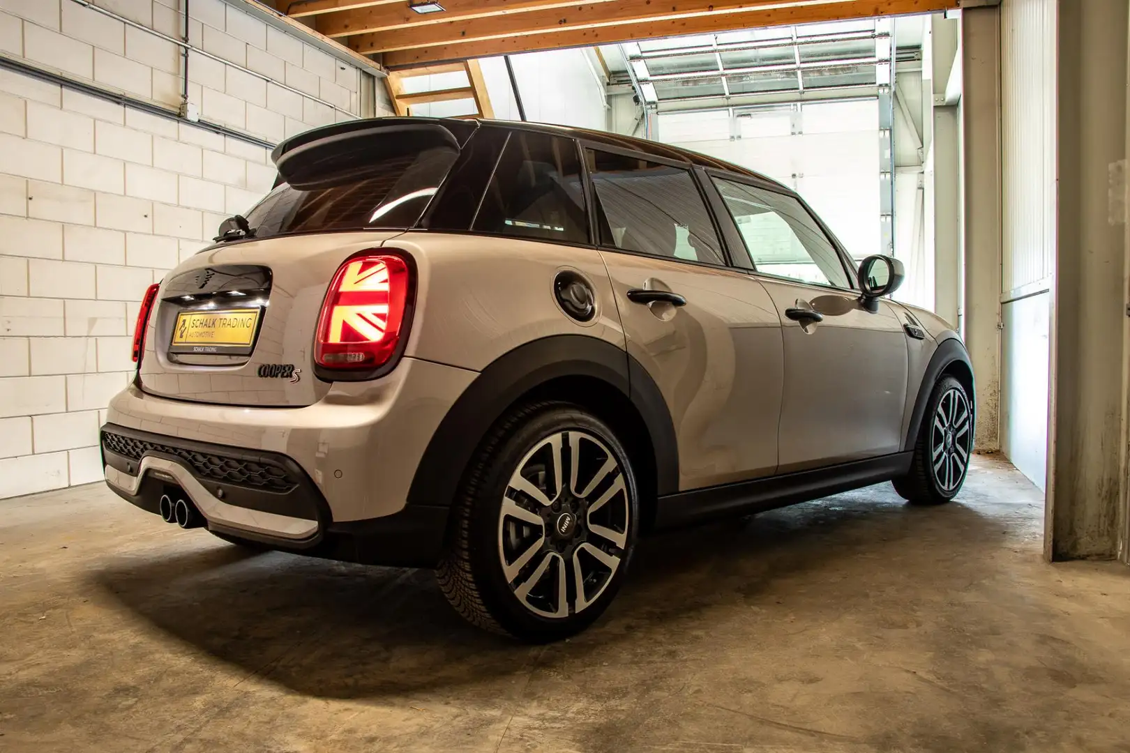 MINI Cooper S 2.0 S|5-d|Cam|Dealer ond|Black-edition|Stoel ver Gris - 2