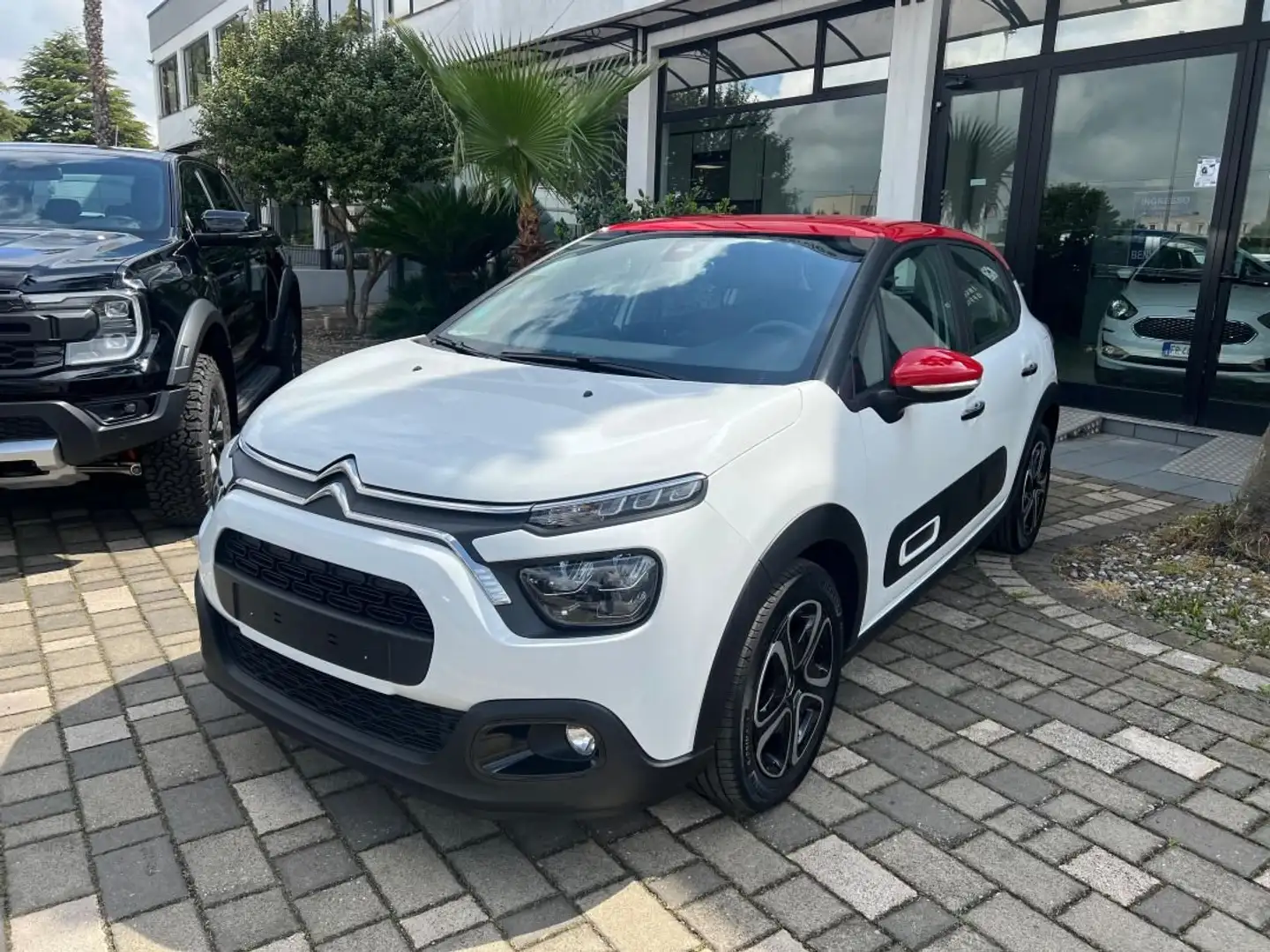 Citroen C3 1.2 puretech Shine s Blanc - 2