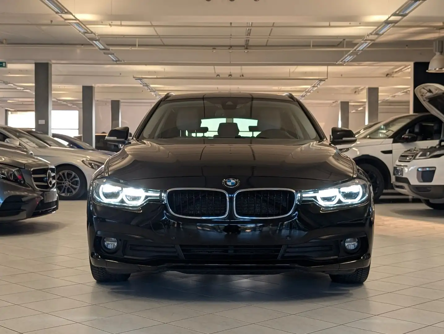 BMW 320 d LED. Sitzh. Klima. Navi. Noir - 2