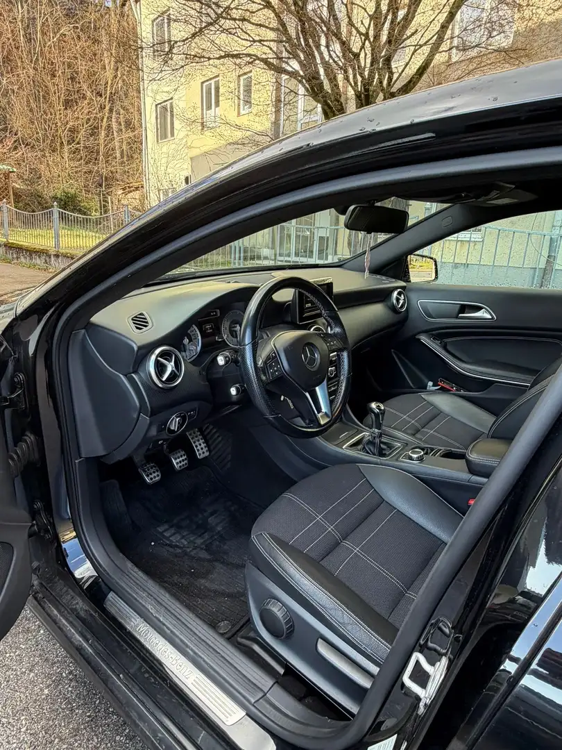 Mercedes-Benz A 180 BlueEfficiency Edition Lifestyle - 1