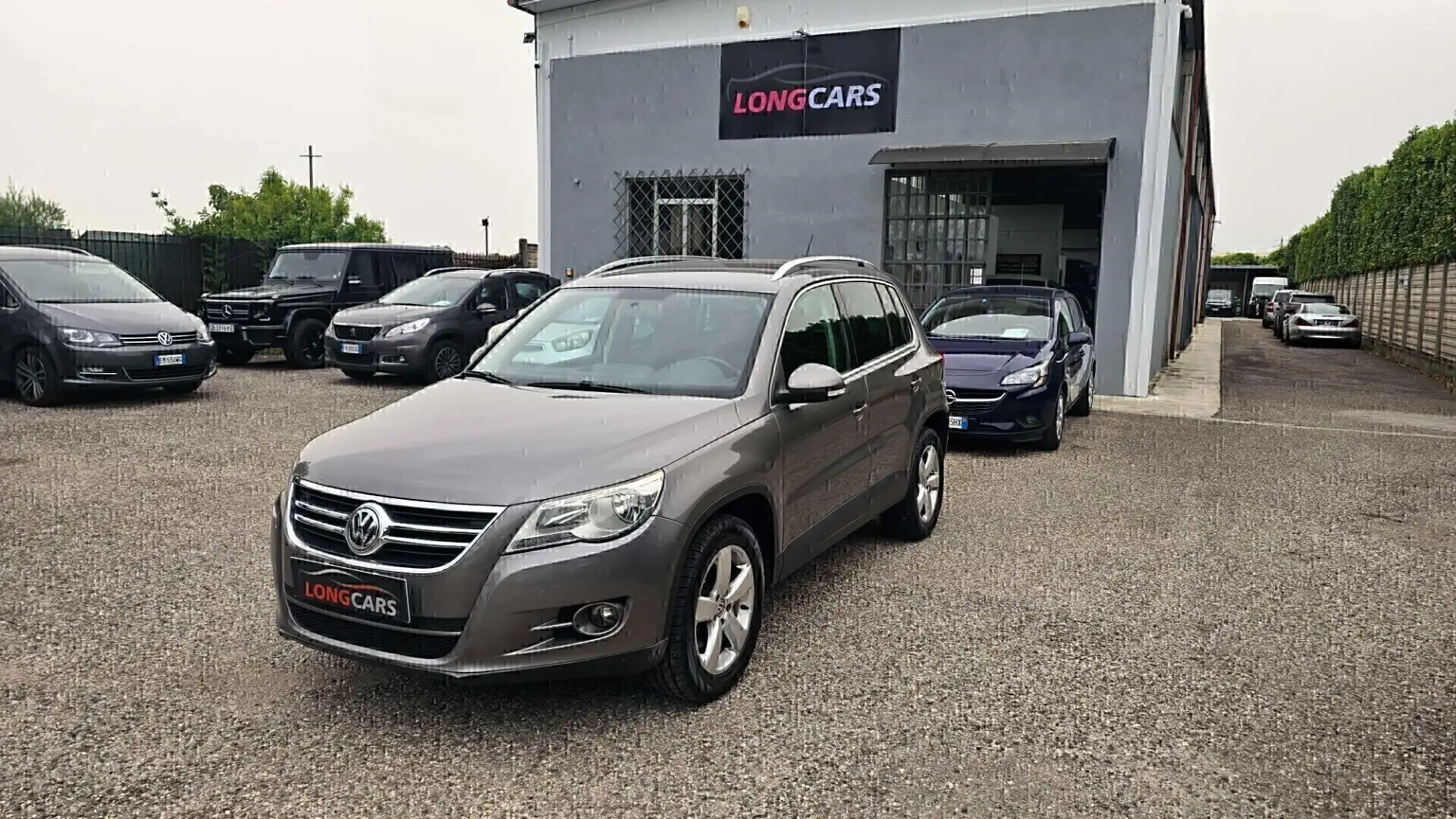 Volkswagen Tiguan 2.0 TDI DPF 4MOTION DSG Sport & Style Grau - 1
