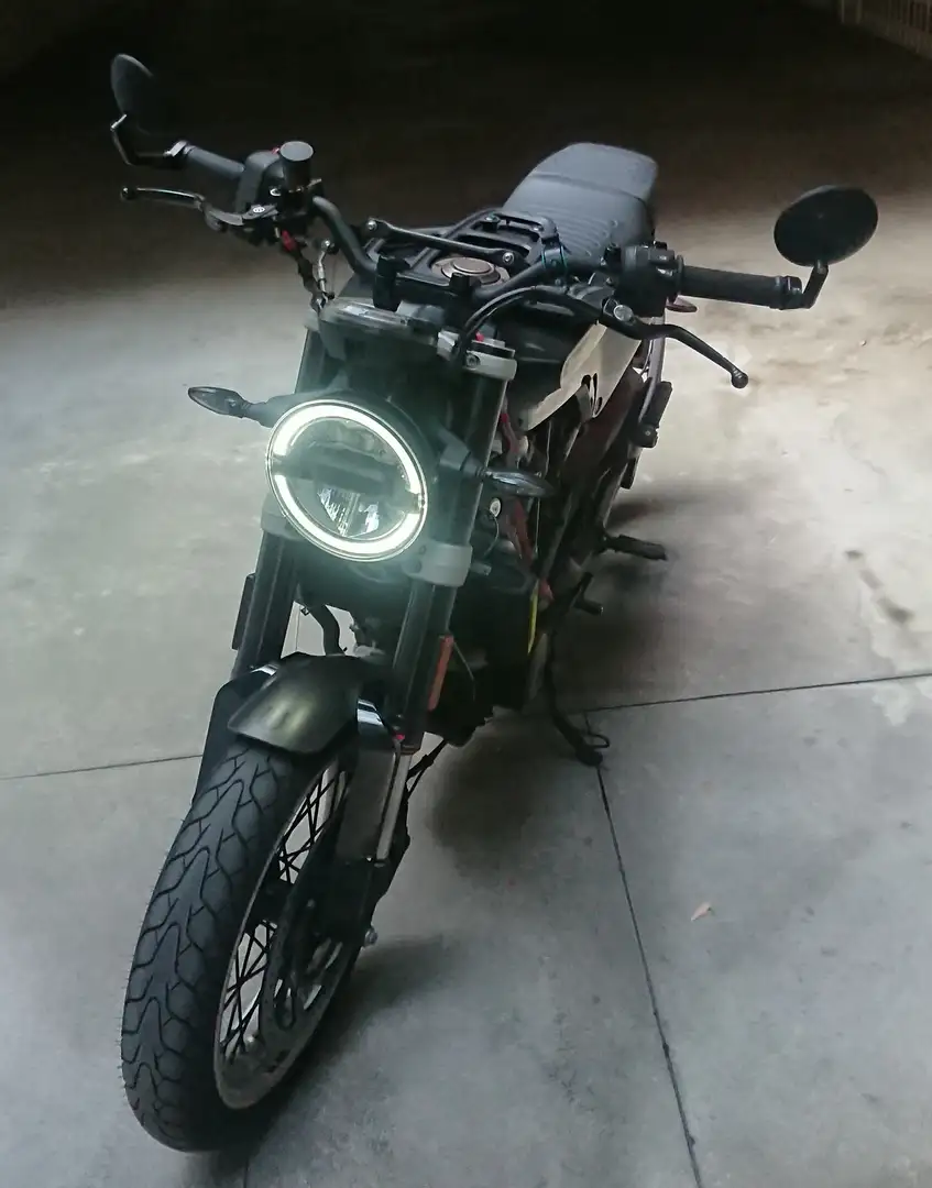 Husqvarna Svartpilen 401 Nero - 1