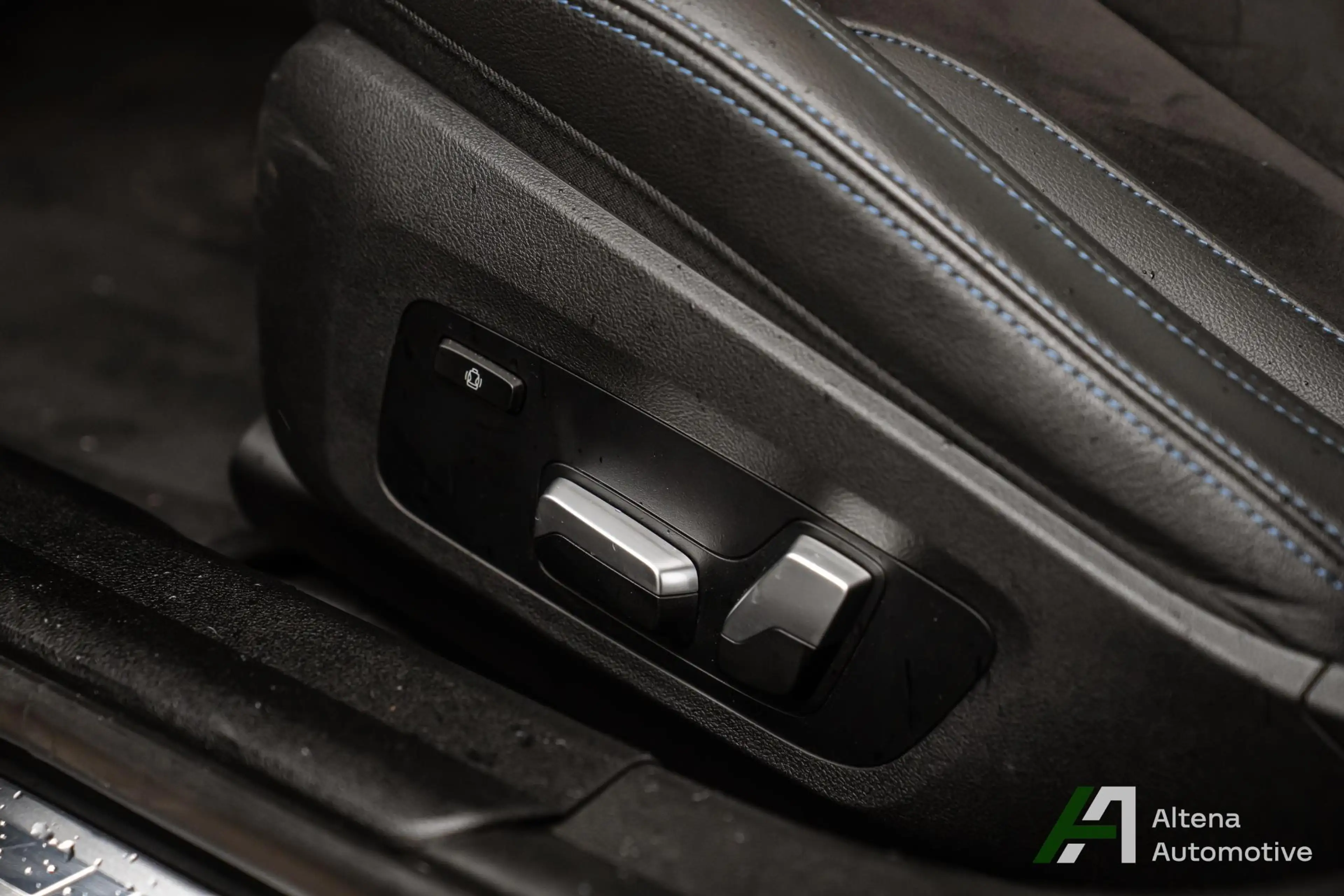 BMW 330 3-serie Touring 330e xDrive Business Edition Plus — photo 9