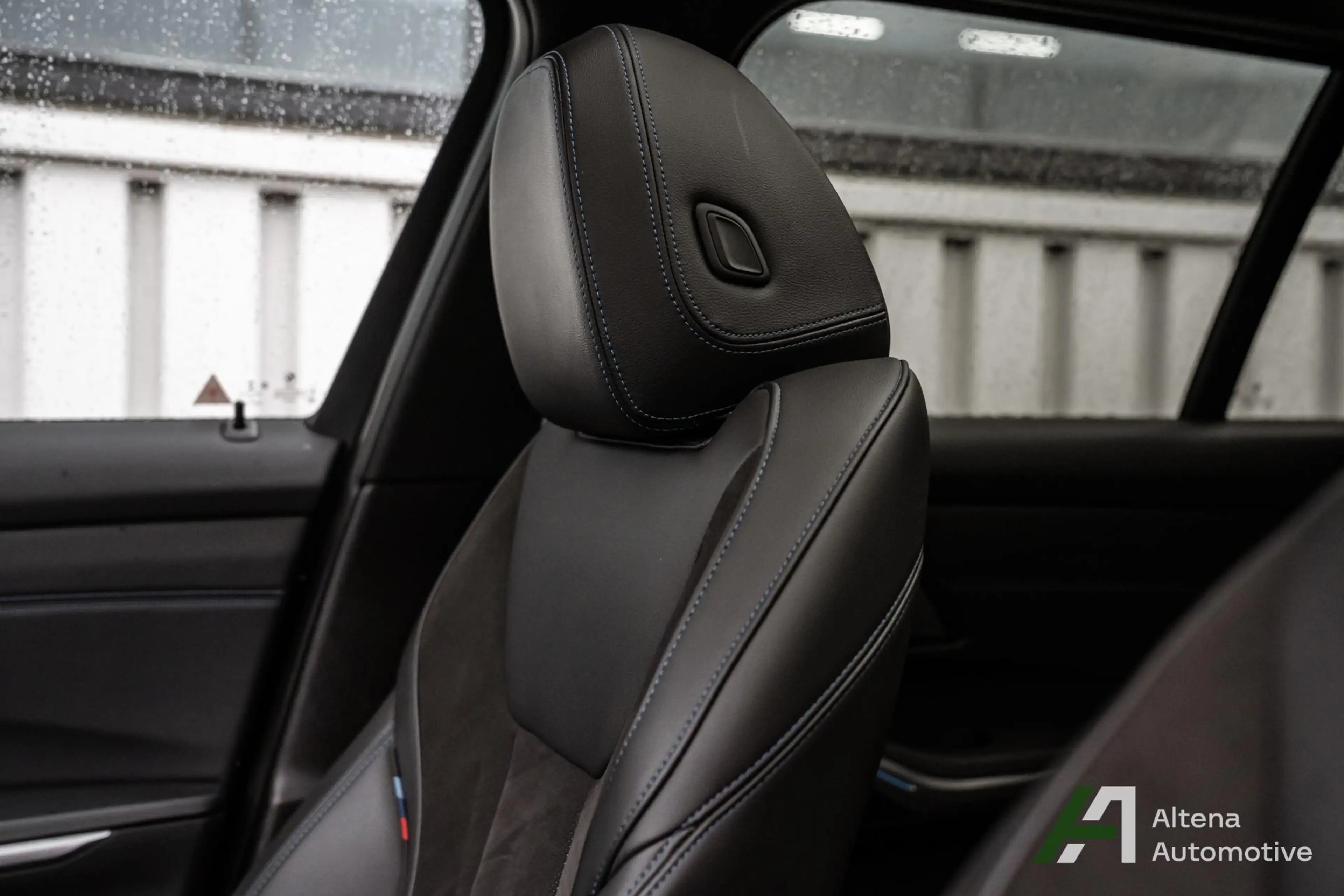 BMW 330 3-serie Touring 330e xDrive Business Edition Plus — photo 8