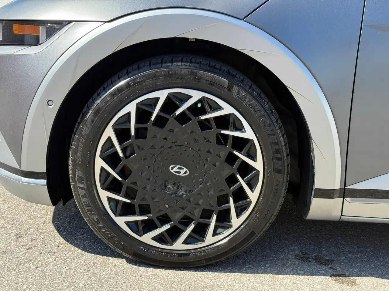 Hyundai IONIQ 5 снимка Hyundai IONIQ 5