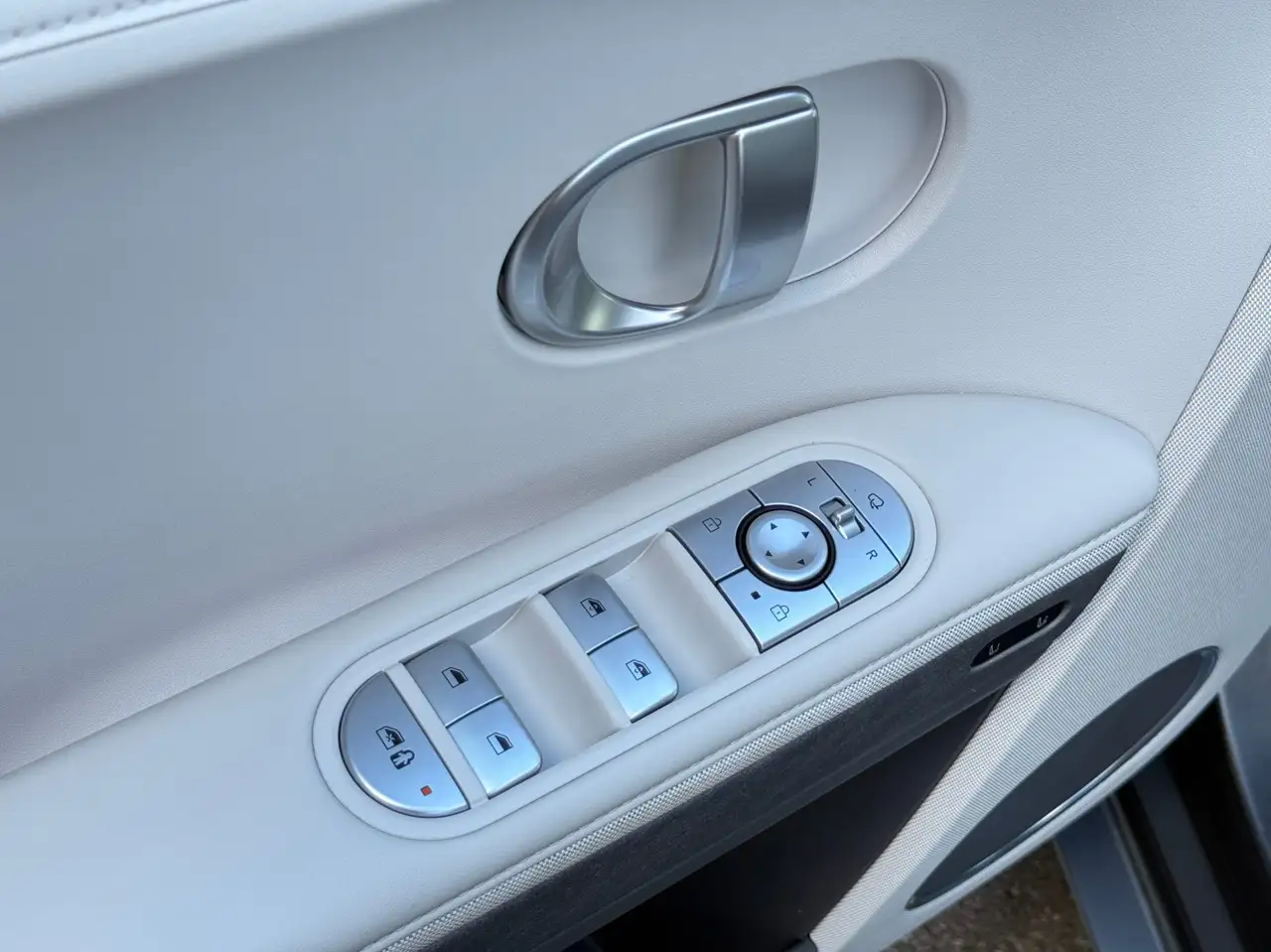 Hyundai IONIQ 5 снимка Hyundai IONIQ 5