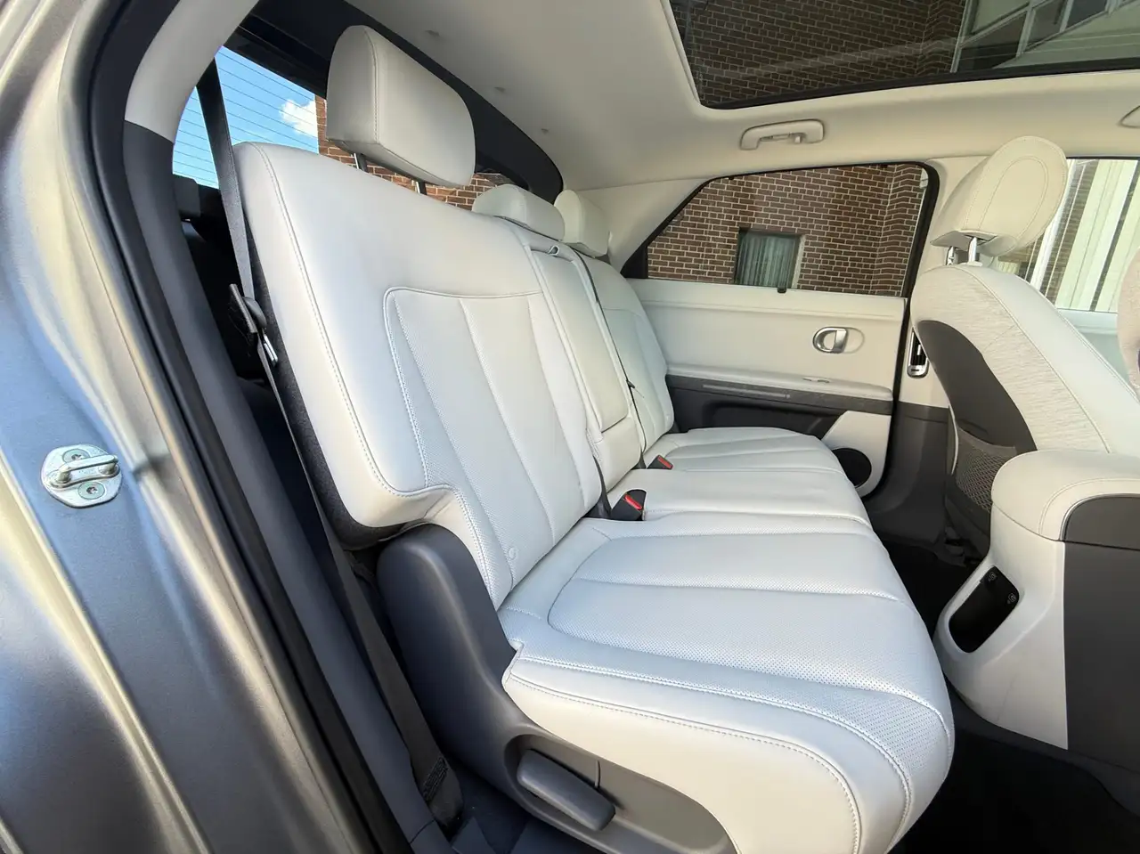 Hyundai IONIQ 5 снимка Hyundai IONIQ 5