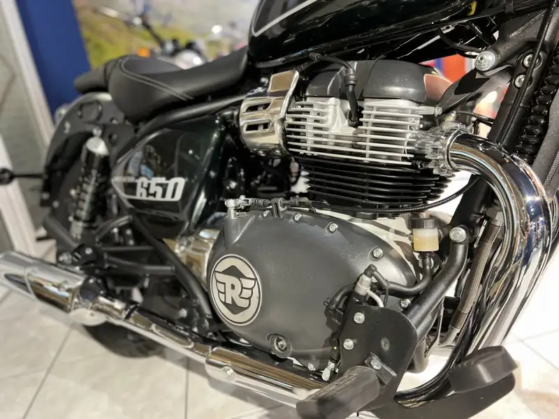 Royal Enfield Super Meteor 650 - foto 6